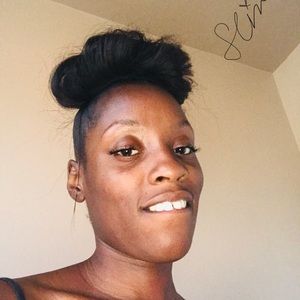 Meet your Posher, Felecia